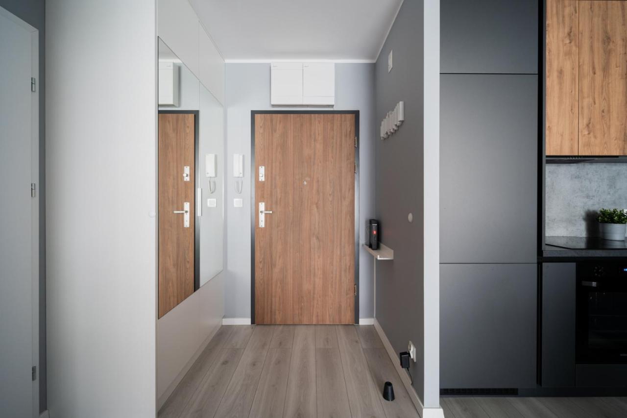 شقة فروتسواف  في Uroczy Apartament Obok Sky Towera المظهر الخارجي الصورة
